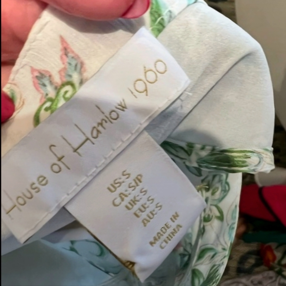 House of Harlow Romantic and Feminine and Gorgeous Pastel Floral Maxi Dress - Picture 9 of 12